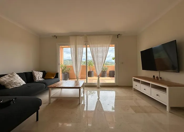 Elviria Panoramic Views Penthouse شقة