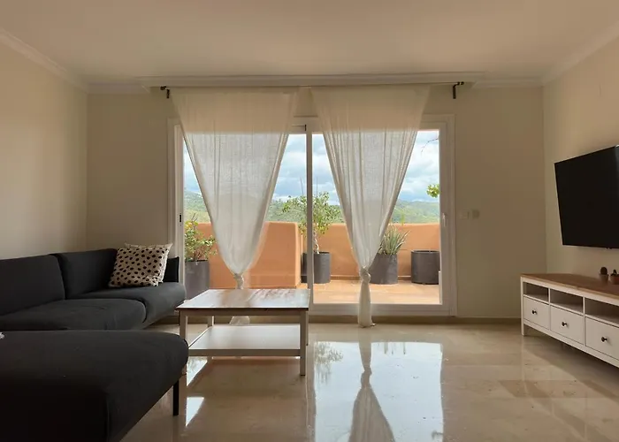 Elviria Panoramic Views Penthouse شقة